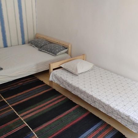 Hotel Втори Километър Ovcha Mogila Exterior foto